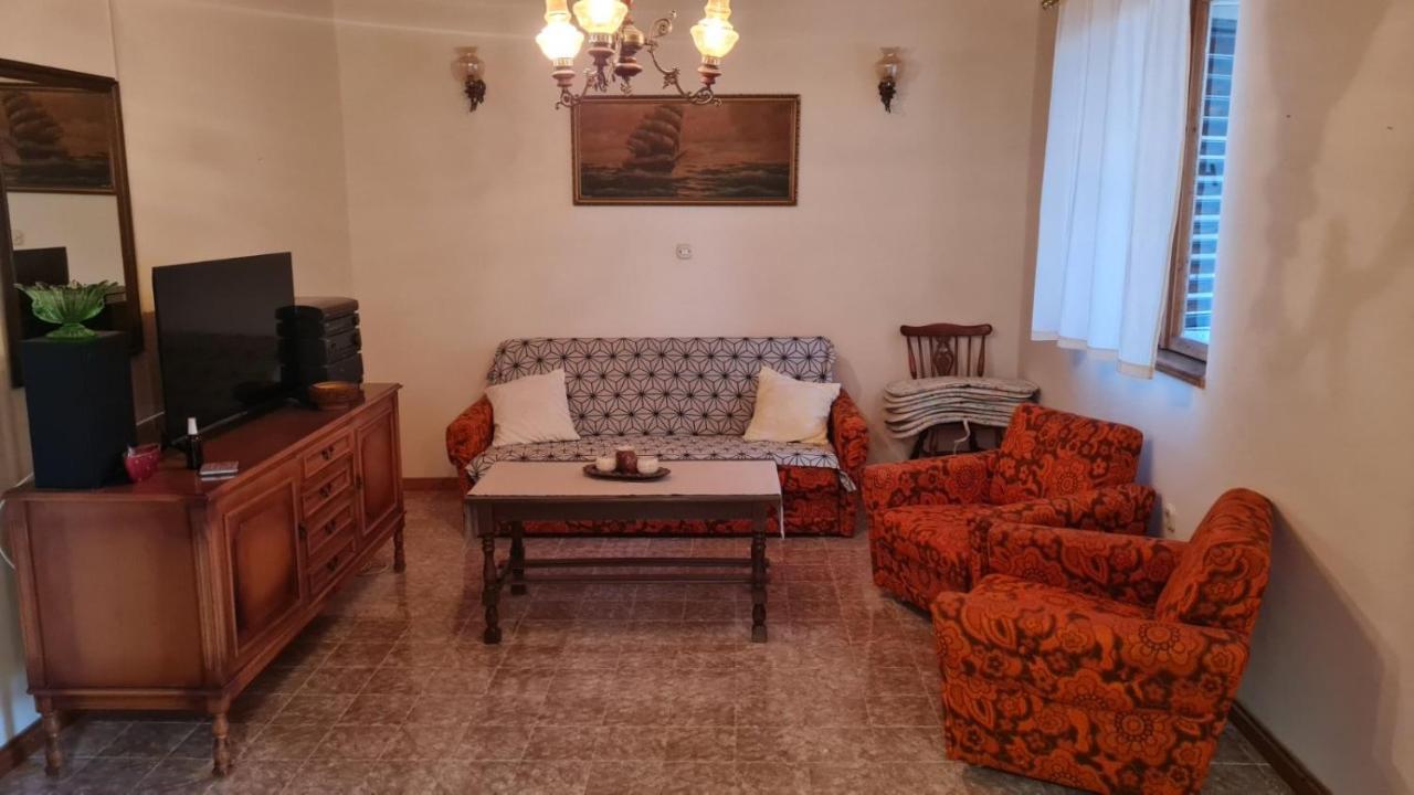 Seaside Apartments Трогір Екстер'єр фото